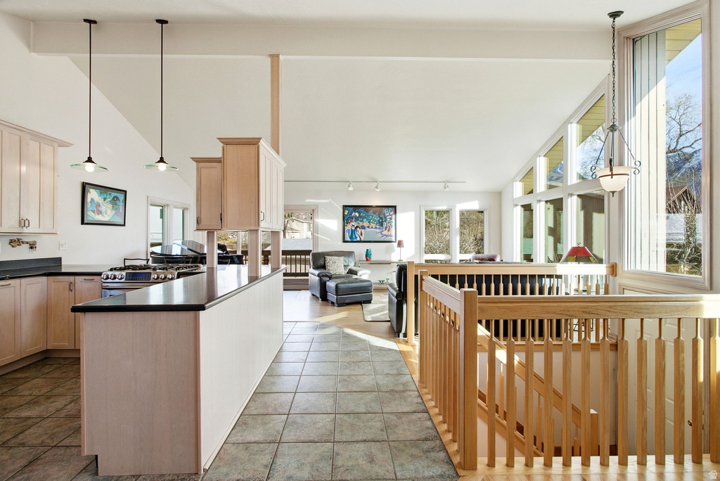 9106 S MALLARD CIR Sandy, UT 84093