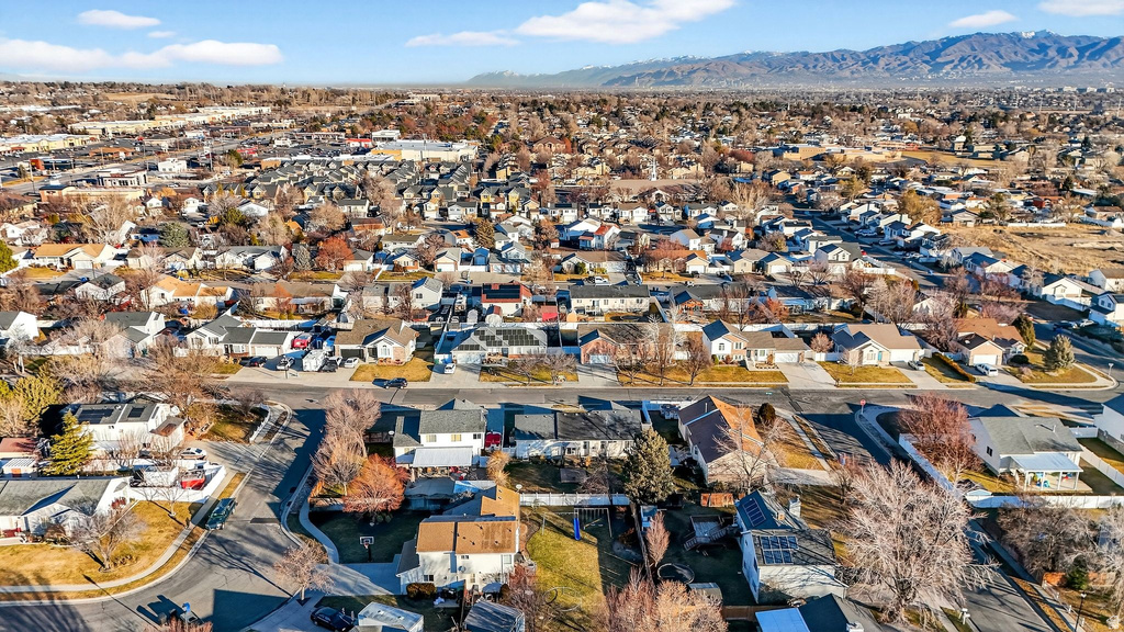 1573 W ERICKSON PARK DR West Jordan, UT 84084