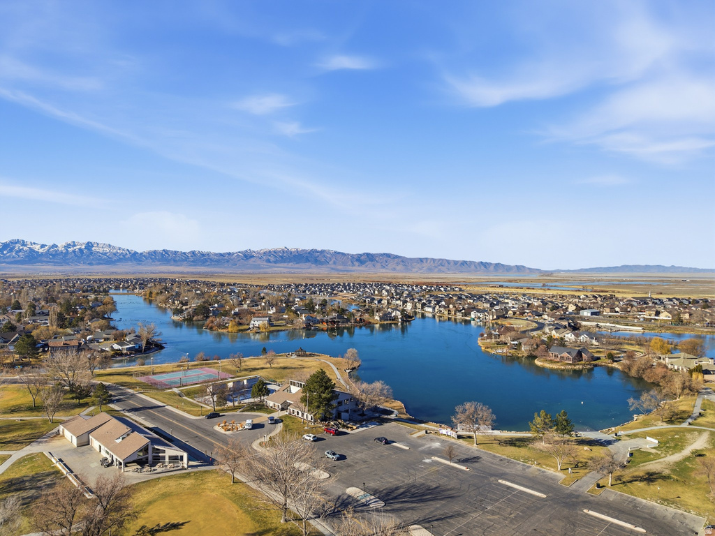 796 LAKEVIEW DR Stansbury Park, UT 84074