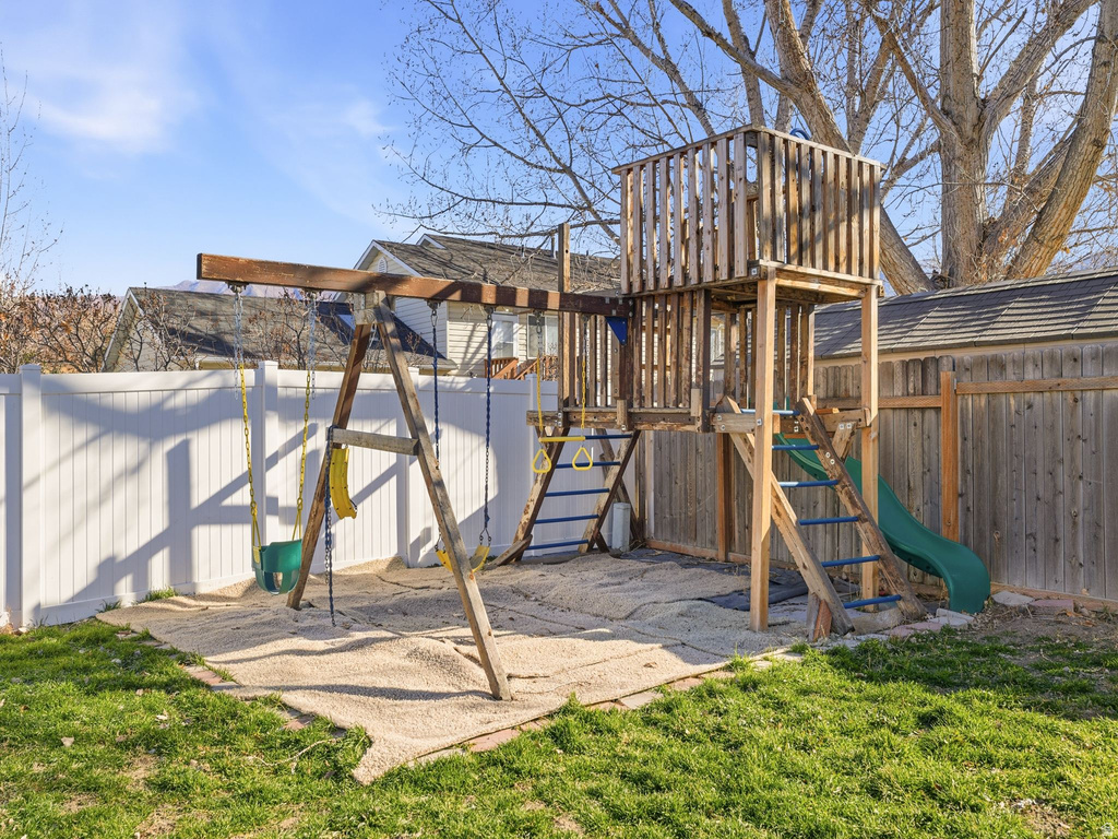 796 LAKEVIEW DR Stansbury Park, UT 84074