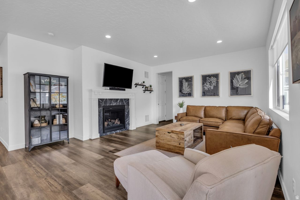 8496 N TIFFANY LN Lake Point, UT 84074