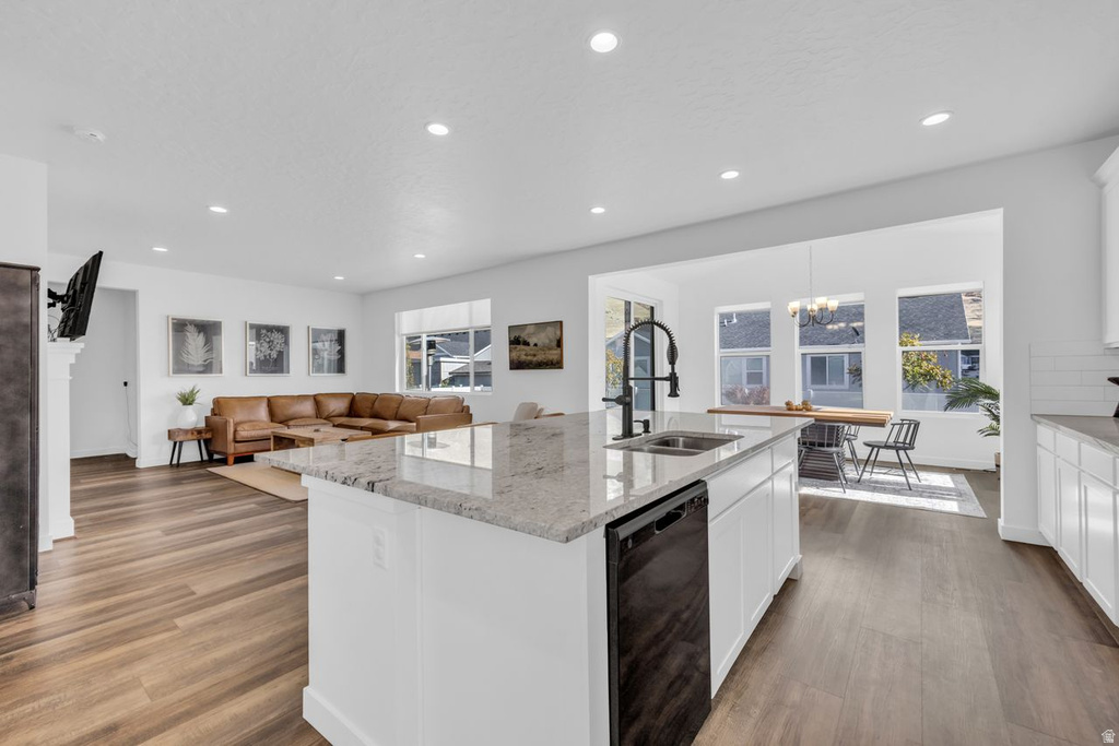 8496 N TIFFANY LN Lake Point, UT 84074