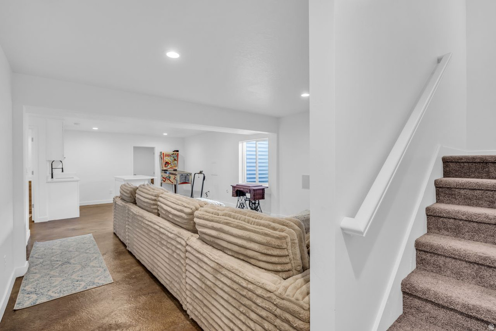 8496 N TIFFANY LN Lake Point, UT 84074