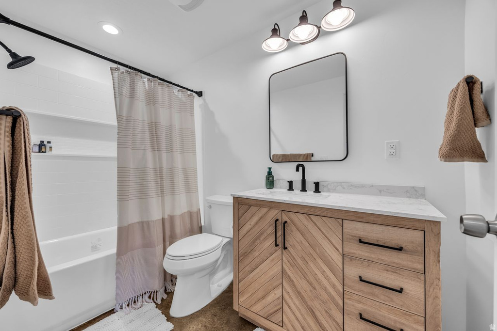 8496 N TIFFANY LN Lake Point, UT 84074