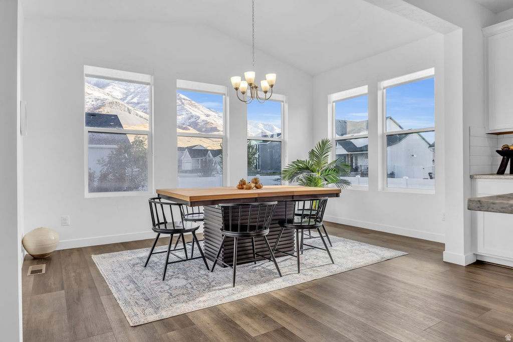 8496 N TIFFANY LN Lake Point, UT 84074