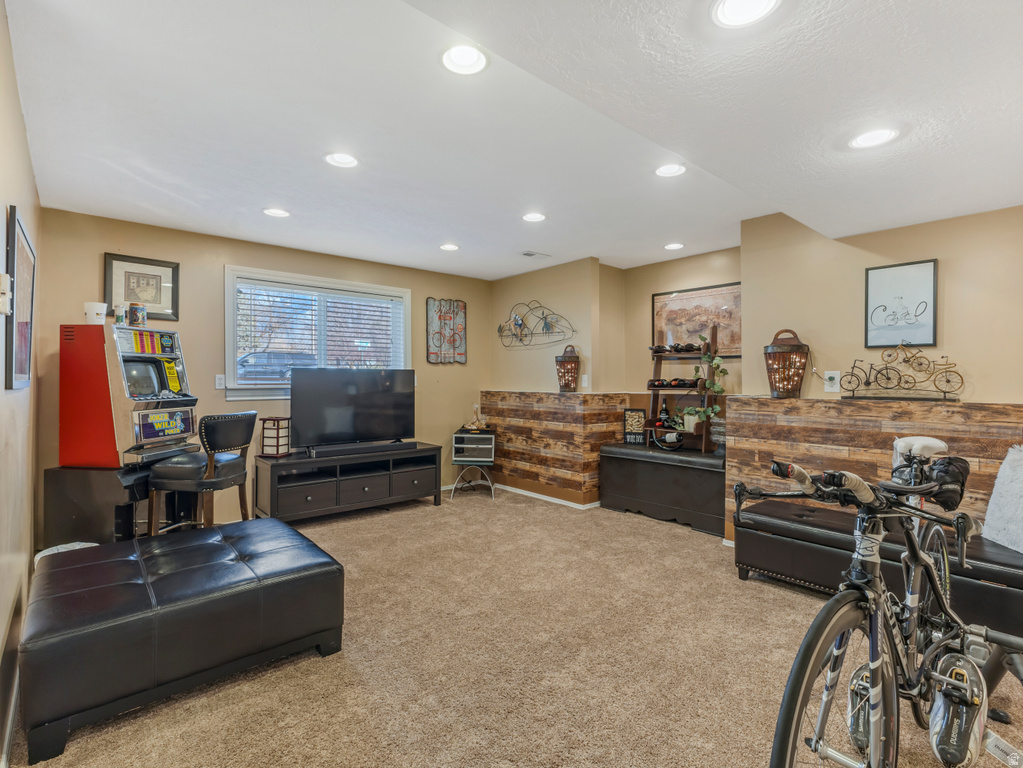 11270 S FARNSWORTH LN Sandy, UT 84070