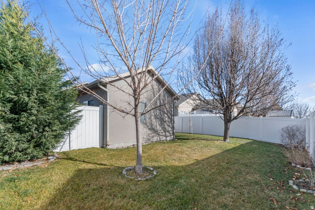 5203 W SWIFT WATER WAY West Jordan, UT 84081