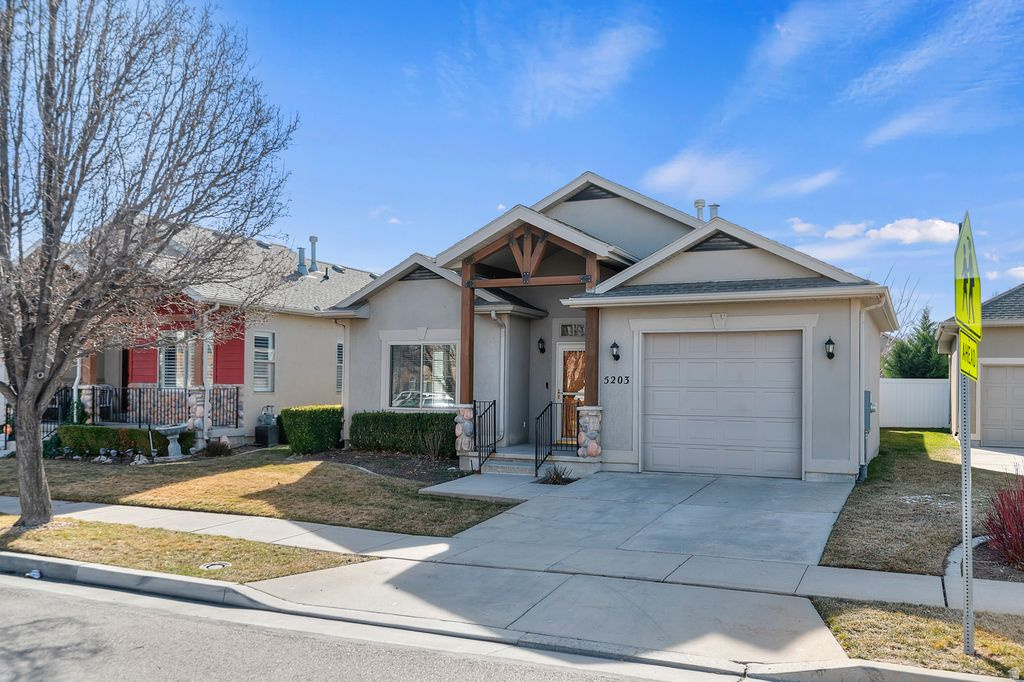 5203 W SWIFT WATER WAY West Jordan, UT 84081