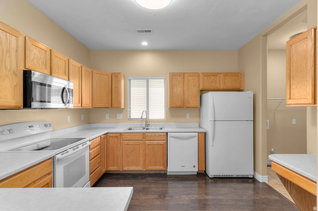 5203 W SWIFT WATER WAY West Jordan, UT 84081