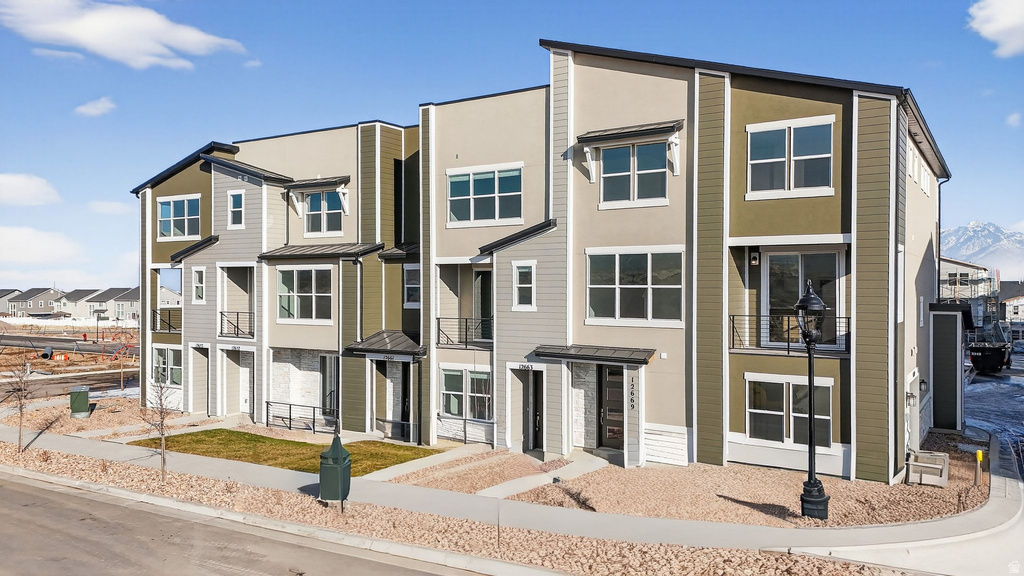 12663 S DANSIE OAKS DR #298 Herriman, UT 84096