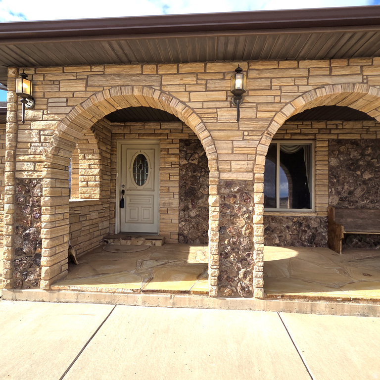 1025 S 200 E Blanding, UT 84511