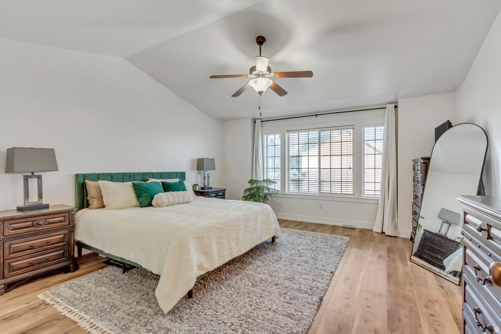 1237 N SILVERCREST DR Saratoga Springs, UT 84045