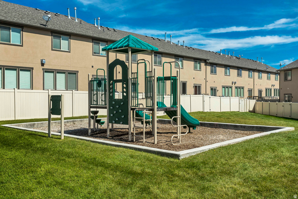 1237 N SILVERCREST DR Saratoga Springs, UT 84045