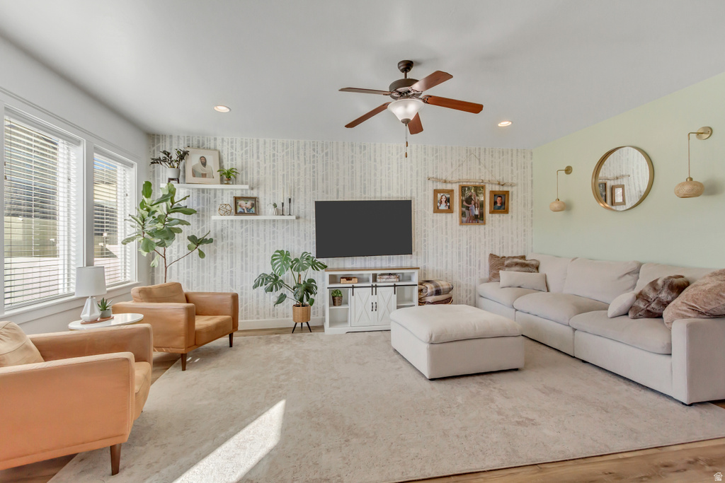 1237 N SILVERCREST DR Saratoga Springs, UT 84045