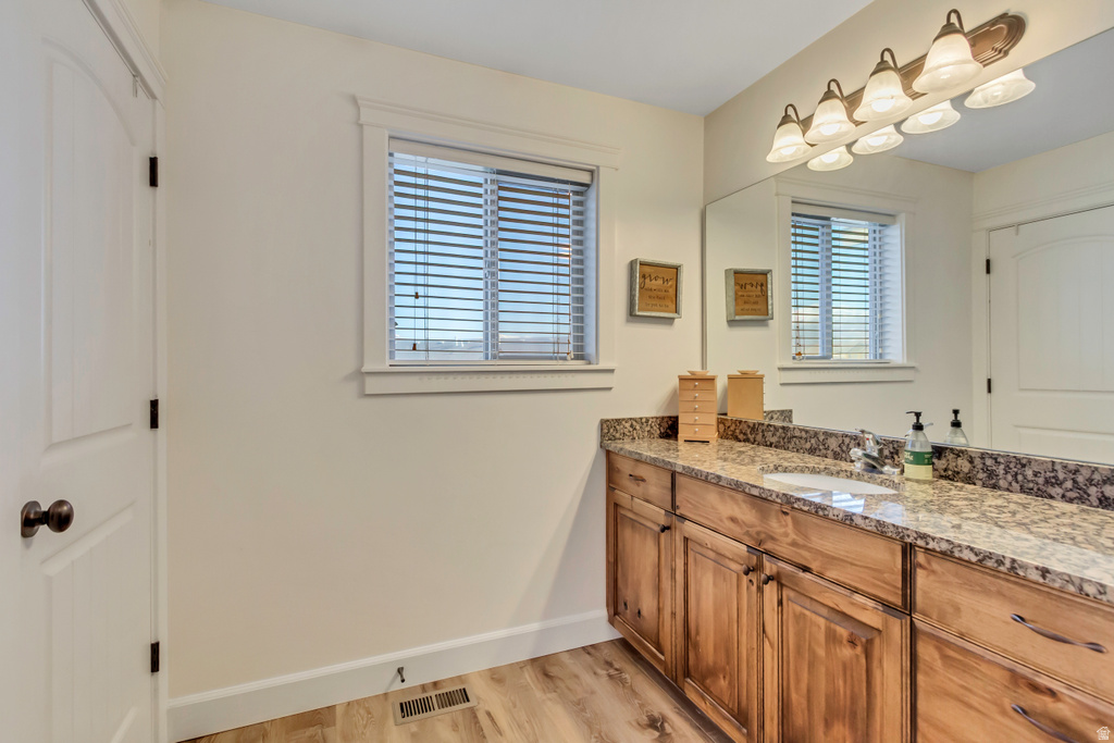 1237 N SILVERCREST DR Saratoga Springs, UT 84045