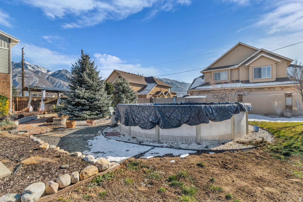 7462 S 2300 E Cottonwood Heights, UT 84121