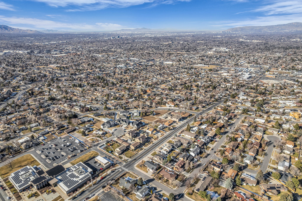 7462 S 2300 E Cottonwood Heights, UT 84121