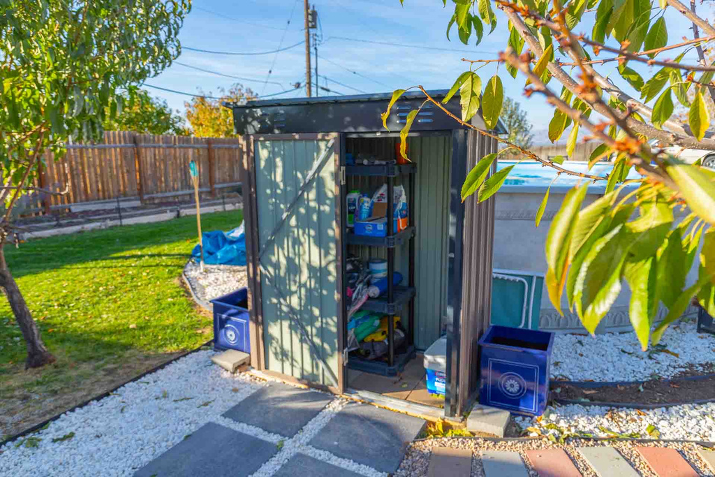 7462 S 2300 E Cottonwood Heights, UT 84121