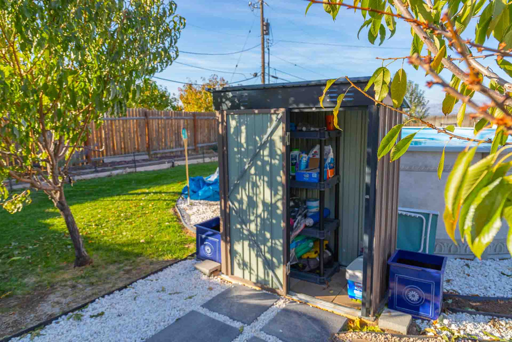 7462 S 2300 E Cottonwood Heights, UT 84121