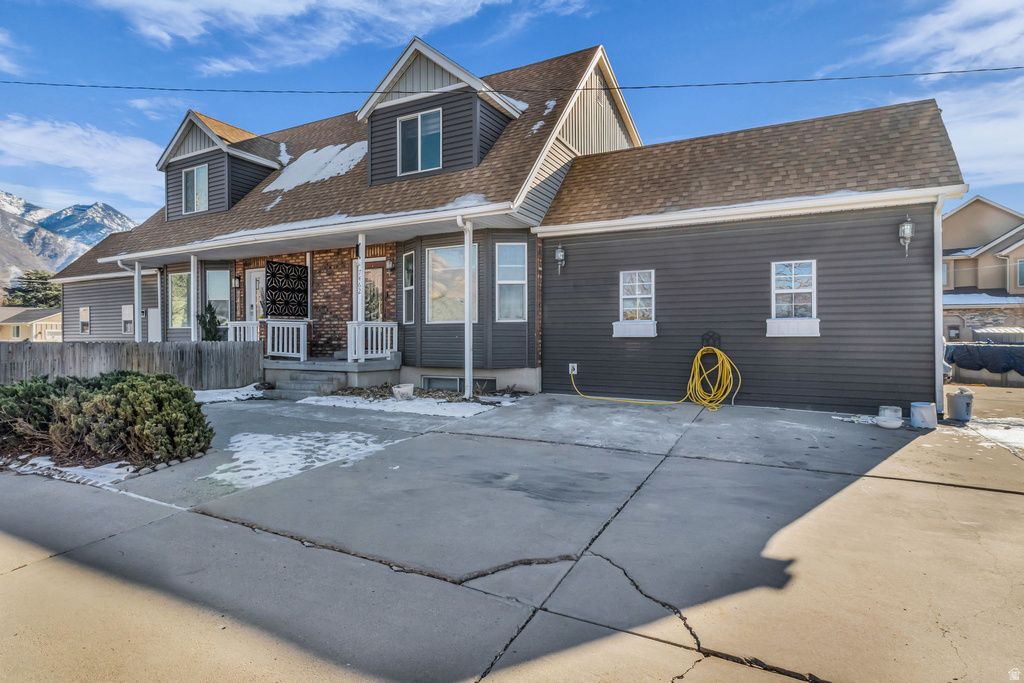 7462 S 2300 E Cottonwood Heights, UT 84121