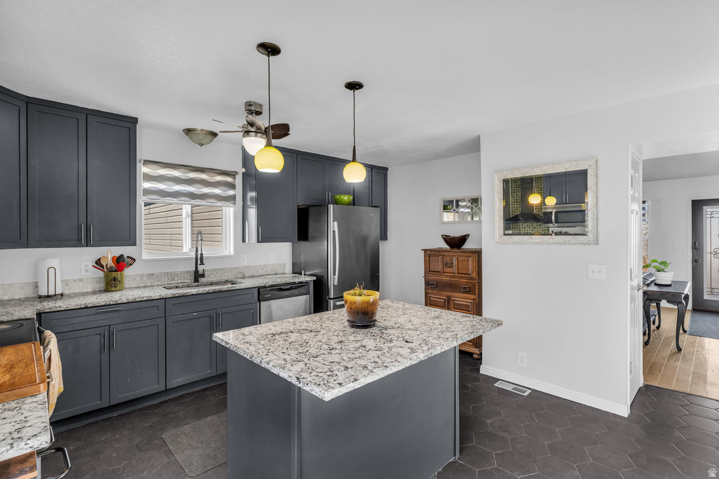 7462 S 2300 E Cottonwood Heights, UT 84121