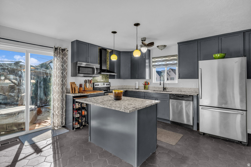 7462 S 2300 E Cottonwood Heights, UT 84121