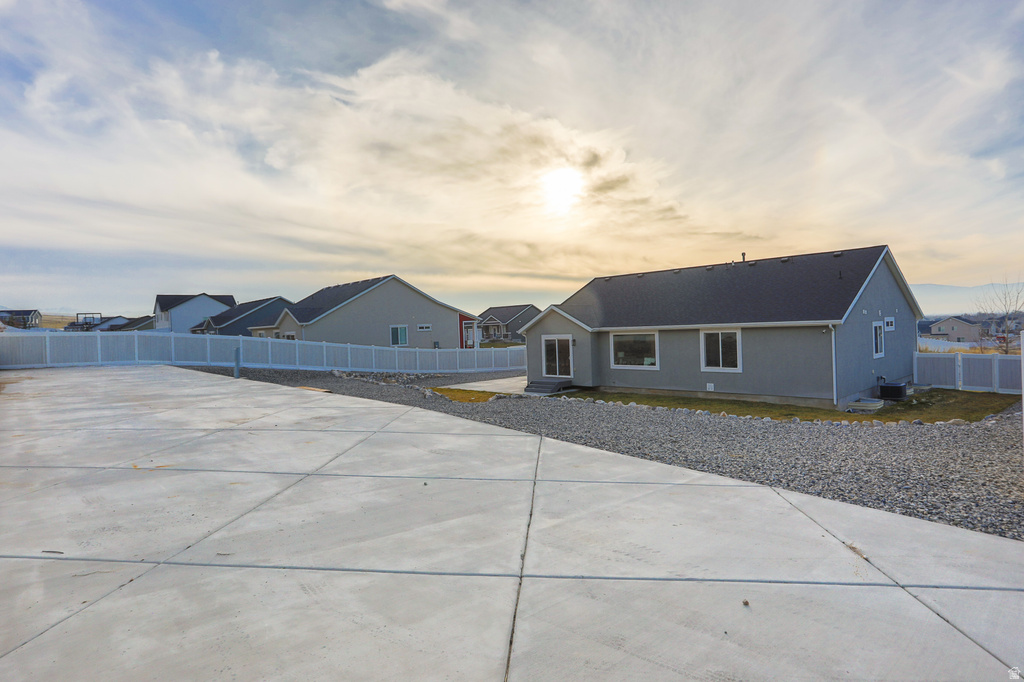 8214 N LAKESHORE DR Lake Point, UT 84074