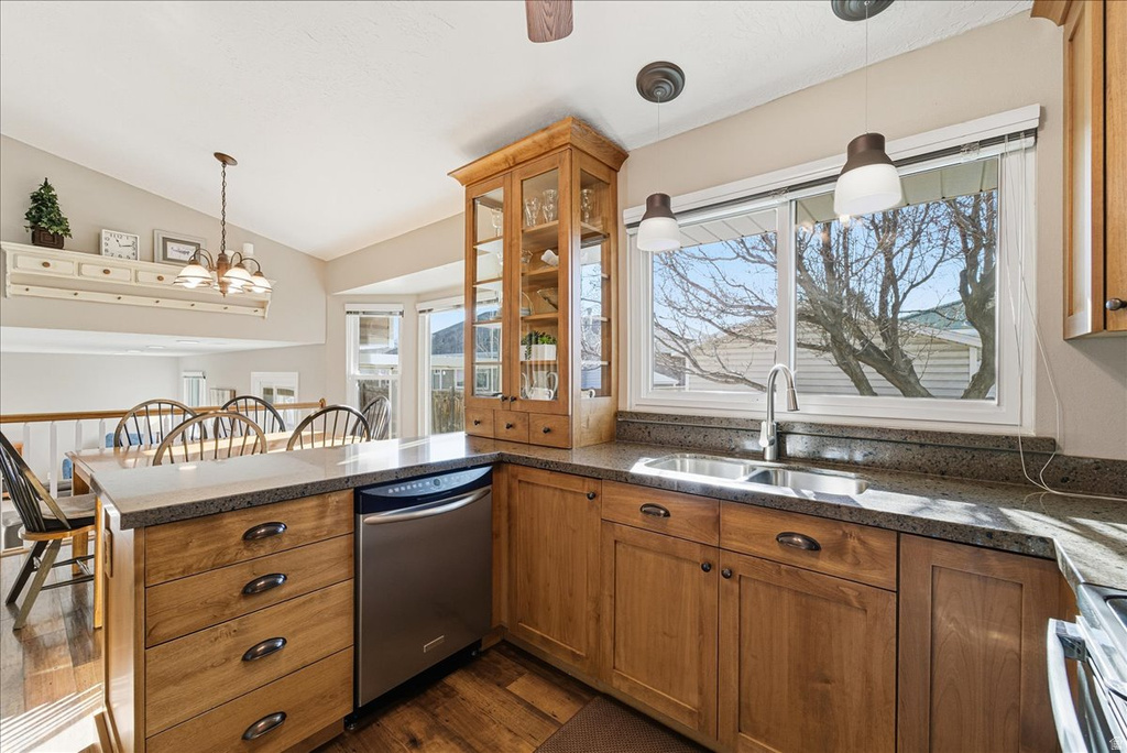 2519 W BENNION PINES CT Taylorsville, UT 84129