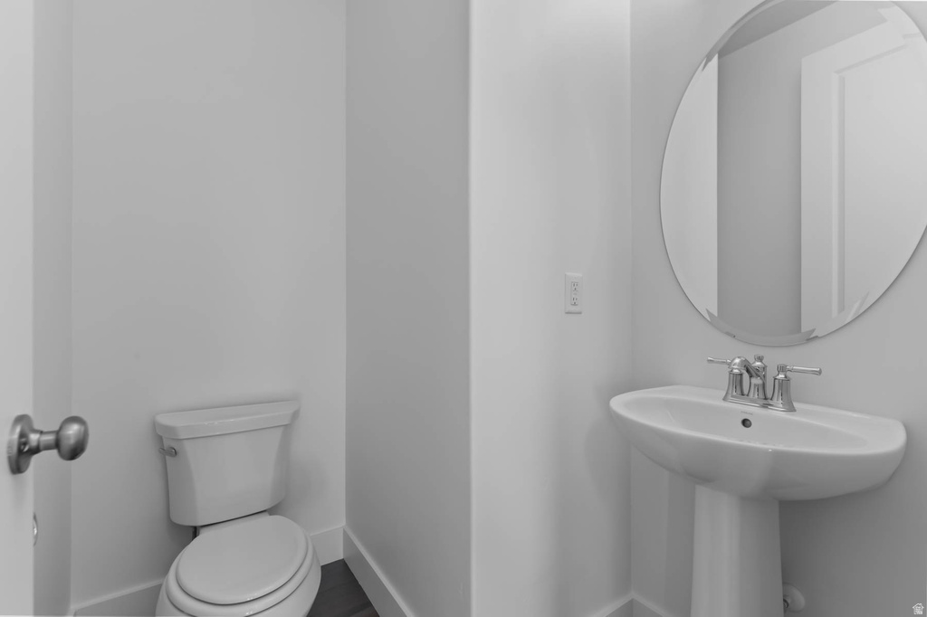 3816 W 2300 N Clinton, UT 84015