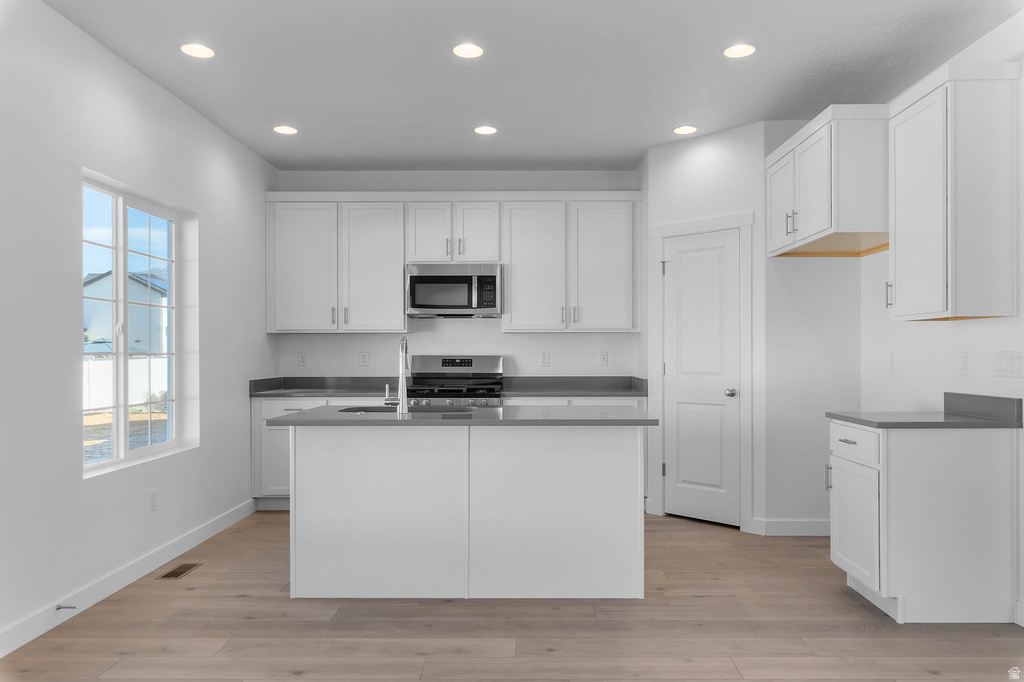 974 W PEREGRINE DR Stansbury Park, UT 84074