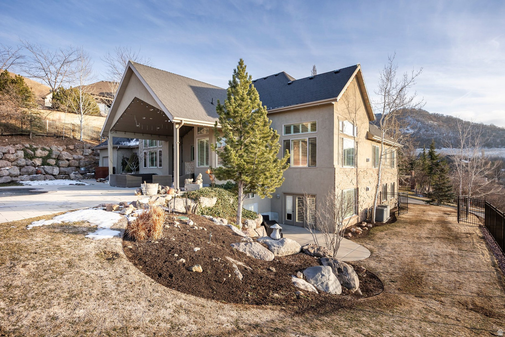 407 E HIDDEN LAKE DR Bountiful, UT 84010