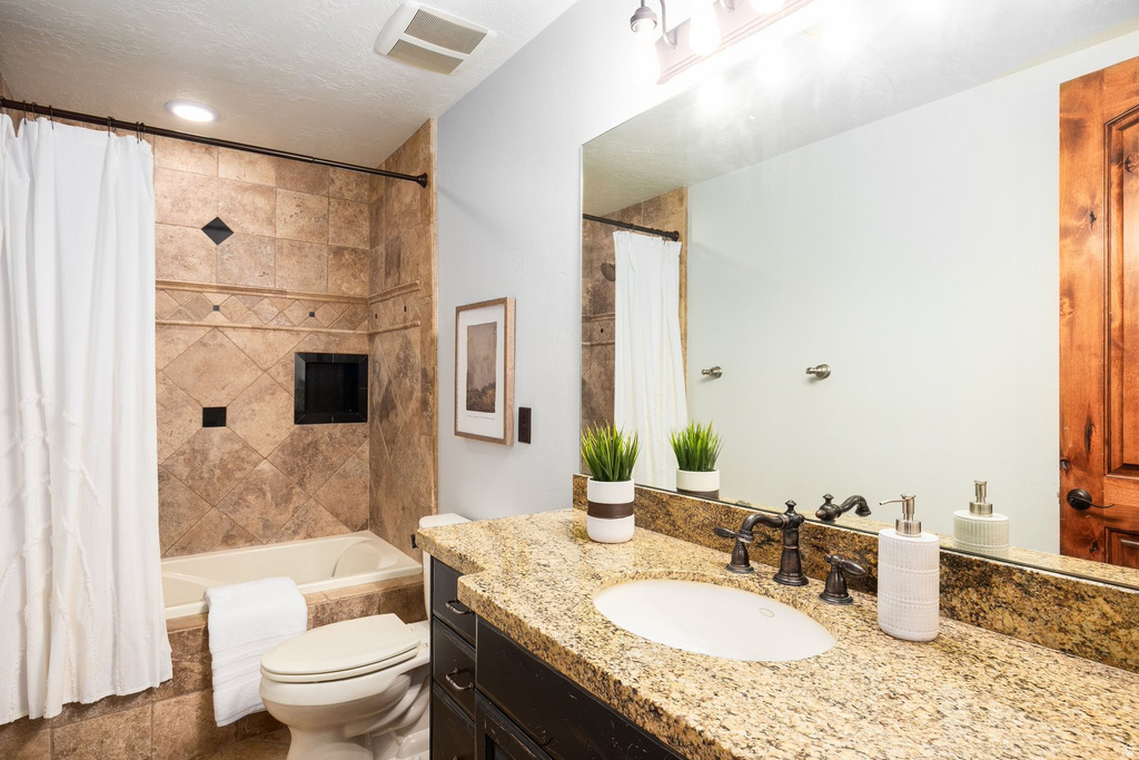 407 E HIDDEN LAKE DR Bountiful, UT 84010