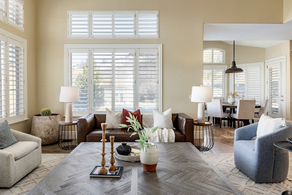 407 E HIDDEN LAKE DR Bountiful, UT 84010