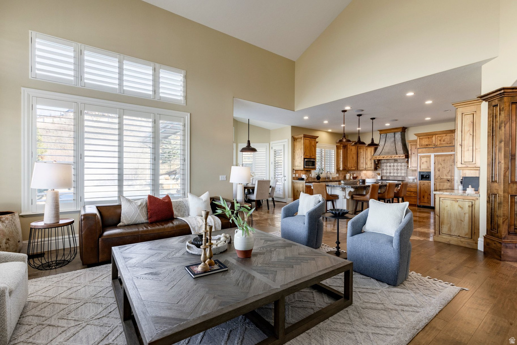 407 E HIDDEN LAKE DR Bountiful, UT 84010