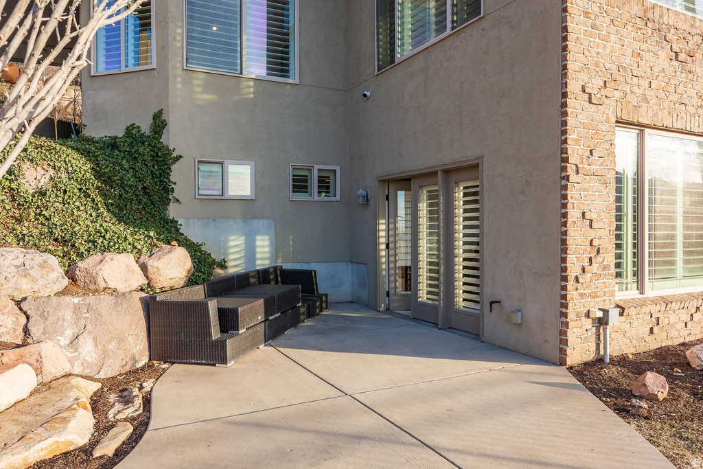 407 E HIDDEN LAKE DR Bountiful, UT 84010