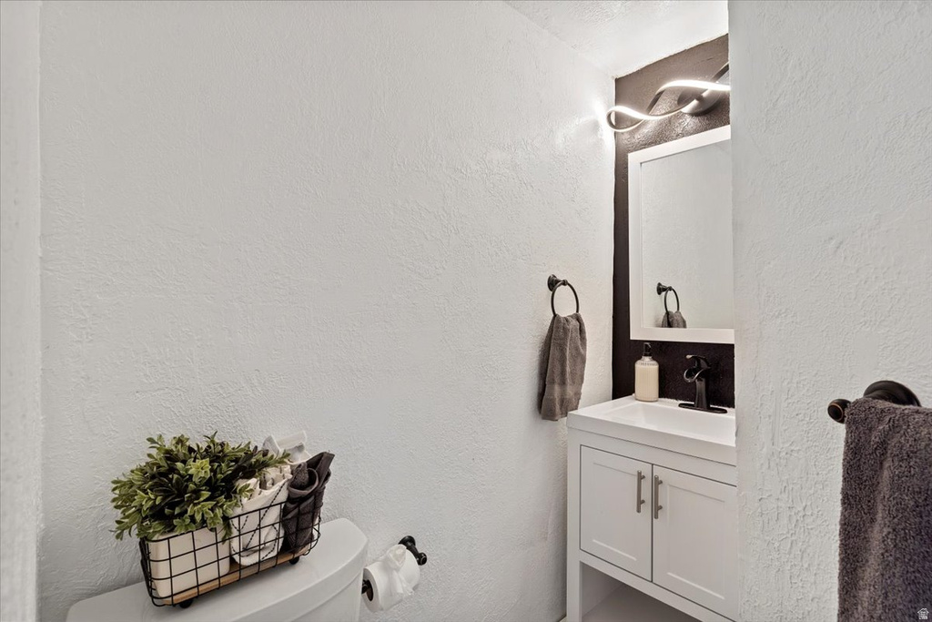 1120 E 2200 N Layton, UT 84040