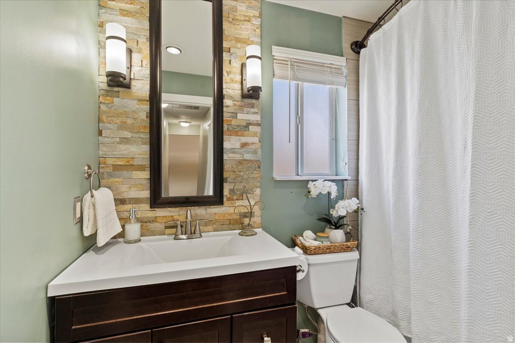 1120 E 2200 N Layton, UT 84040