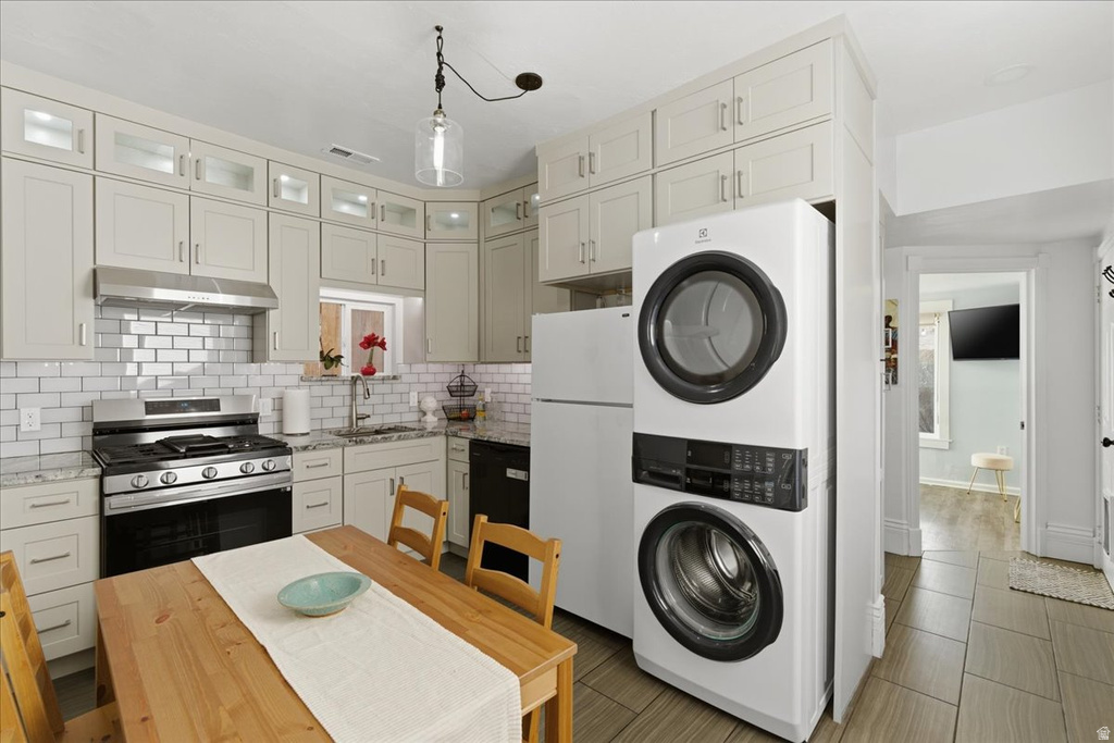 936 E PLACE Salt Lake City, UT 84102