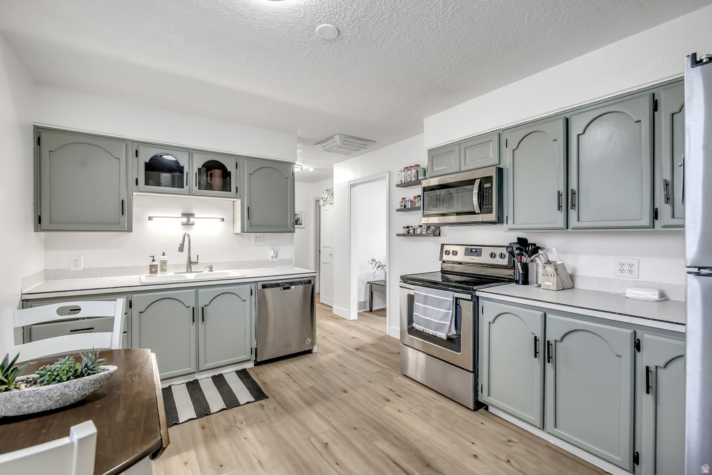 187 N TALBOT DR Layton, UT 84041