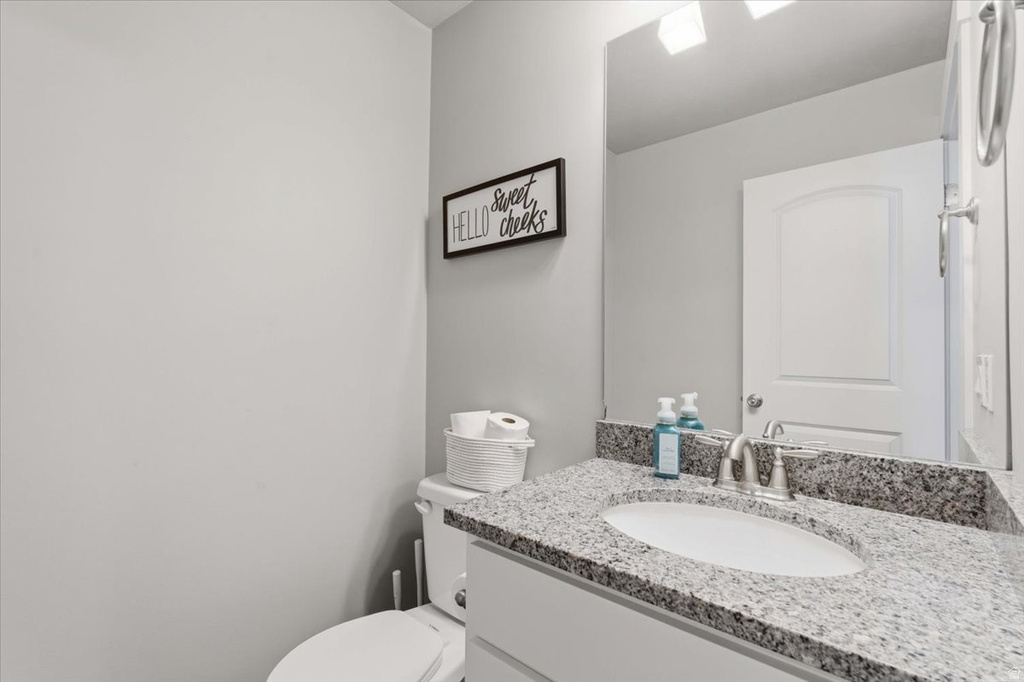 248 W 1950 N Harrisville, UT 84414