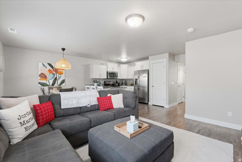 248 W 1950 N Harrisville, UT 84414