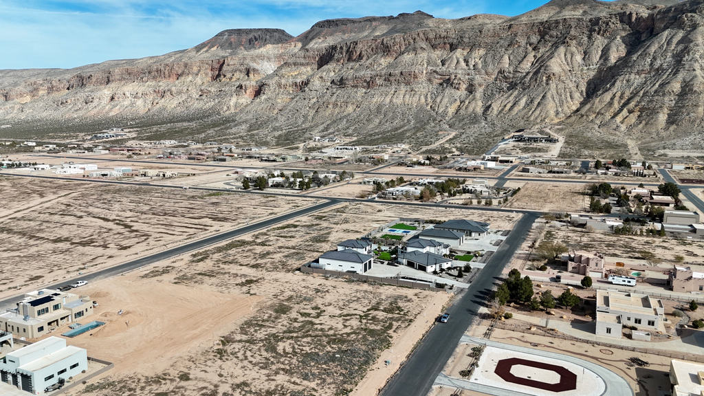 1310 W 4370 S Hurricane, UT 84737