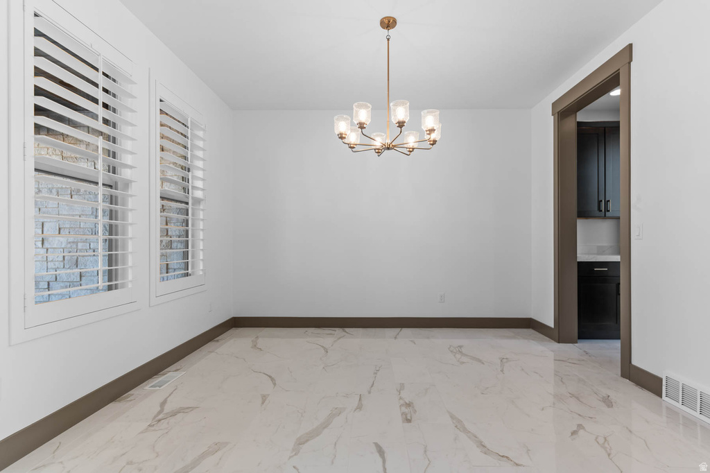 2724 E MOUNT JORDAN RD Sandy, UT 84092