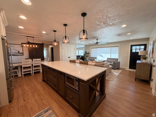 1442 W DIAMOND VALLEY DR St George, UT 84770