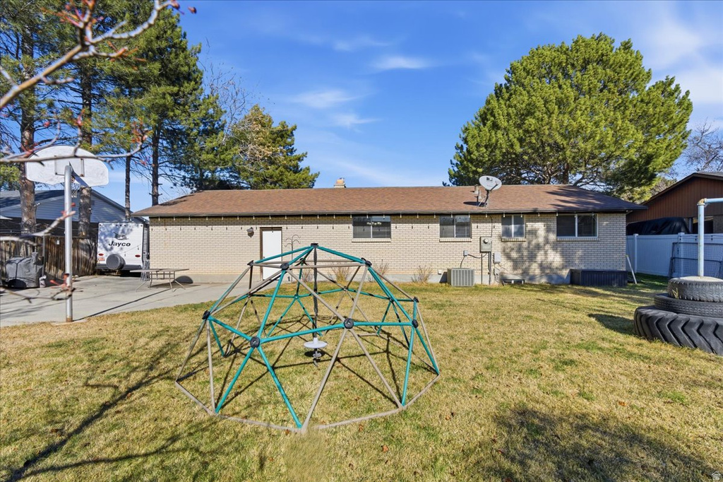 2567 SHARRON DR Taylorsville, UT 84129