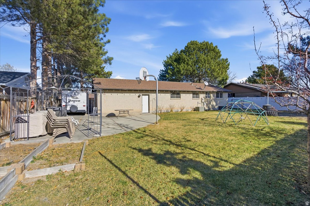 2567 SHARRON DR Taylorsville, UT 84129