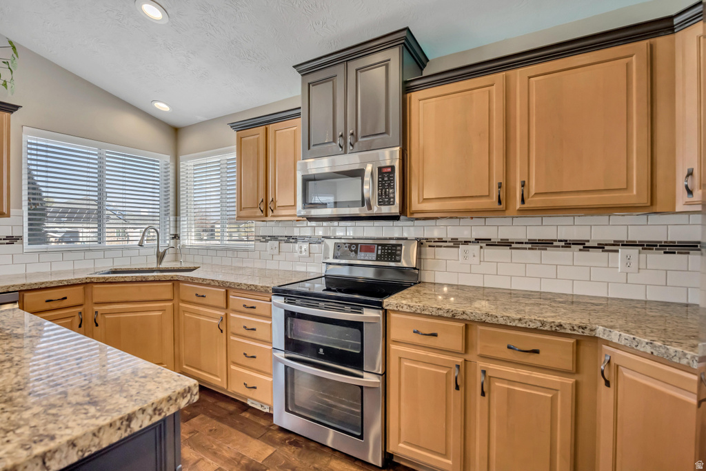 1388 W PALMER PARK LN South Jordan, UT 84095