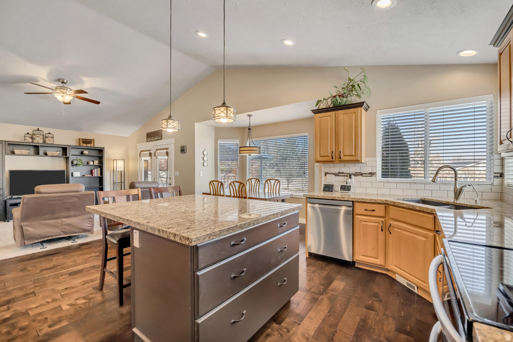 1388 W PALMER PARK LN South Jordan, UT 84095