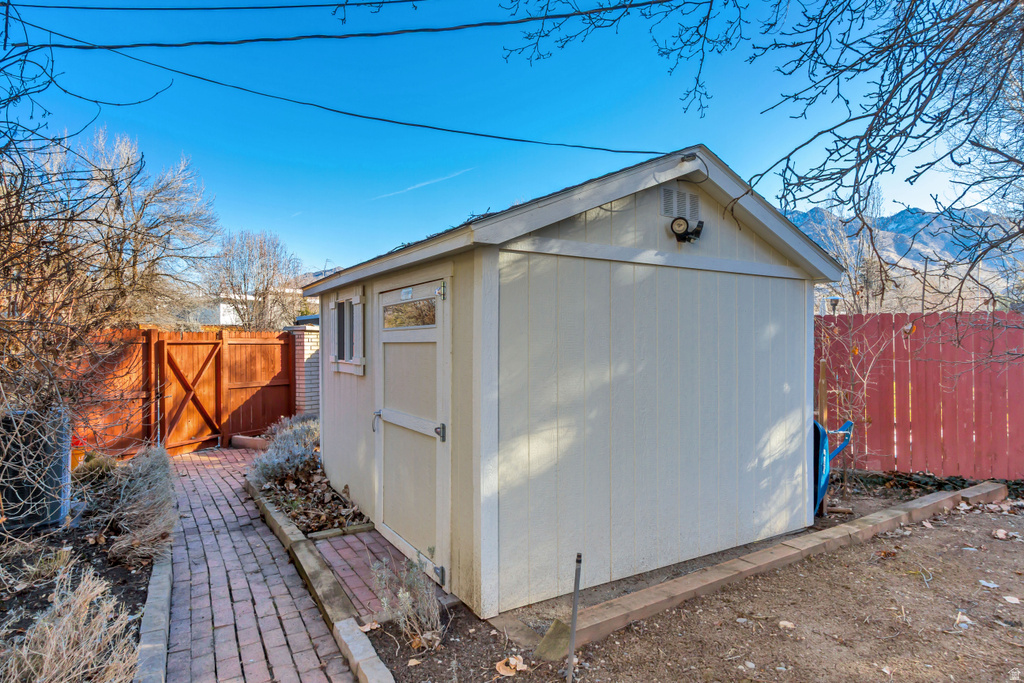 1900 E 5685 S Holladay, UT 84121