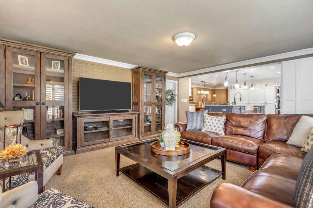 1900 E 5685 S Holladay, UT 84121